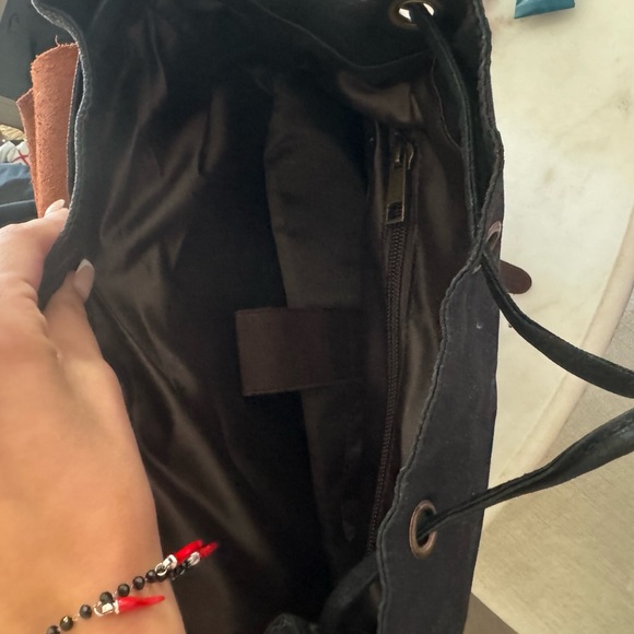 NEW MENS BACKPACK DISTRESSED - Picture 4 of 8